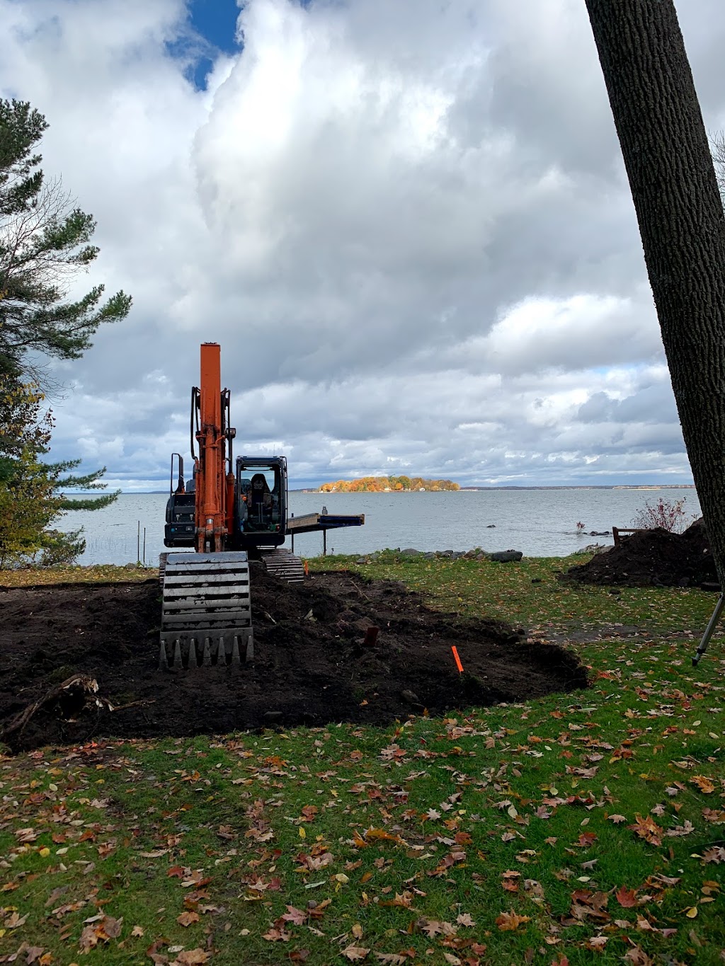 Brentwood C Excavation | point of interest | 45th St S #30, Wasaga Beach, ON L9Z 0A6, Canada | 7057948080 OR +1 705-794-8080