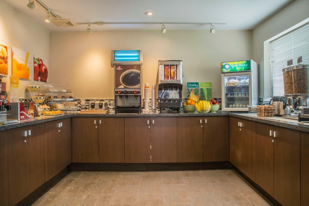 Quality Hotel | 950 Walkers Line, Burlington, ON L7N 2G2, Canada | Phone: (905) 639-9290