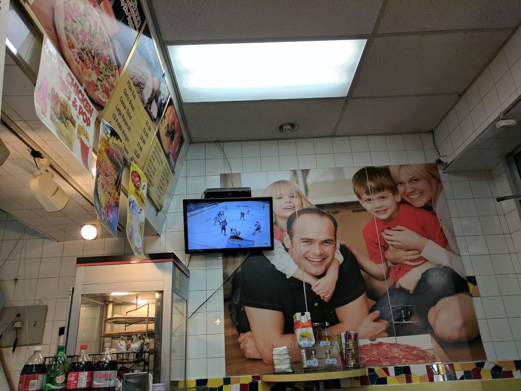 Free Topping Pizza | 1015 Coxwell Ave, East York, ON M4C 3G5, Canada | Phone: (416) 429-2202