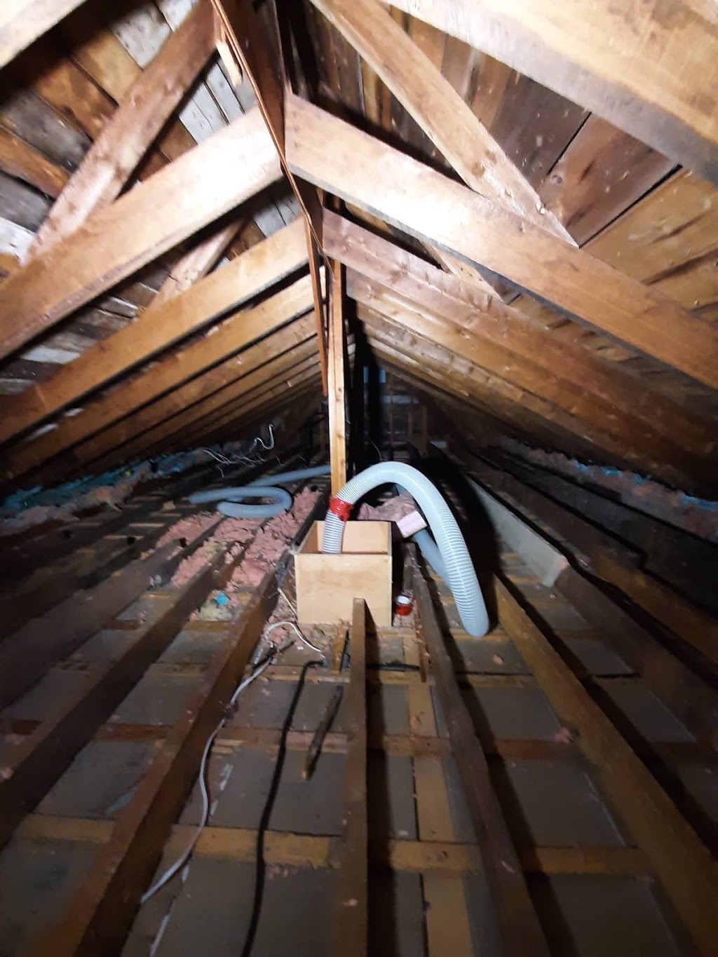 Isolation Mike Turmel | 2279 Chemin des Patriotes, Richelieu, QC J3L 6M6, Canada | Phone: (438) 354-5511