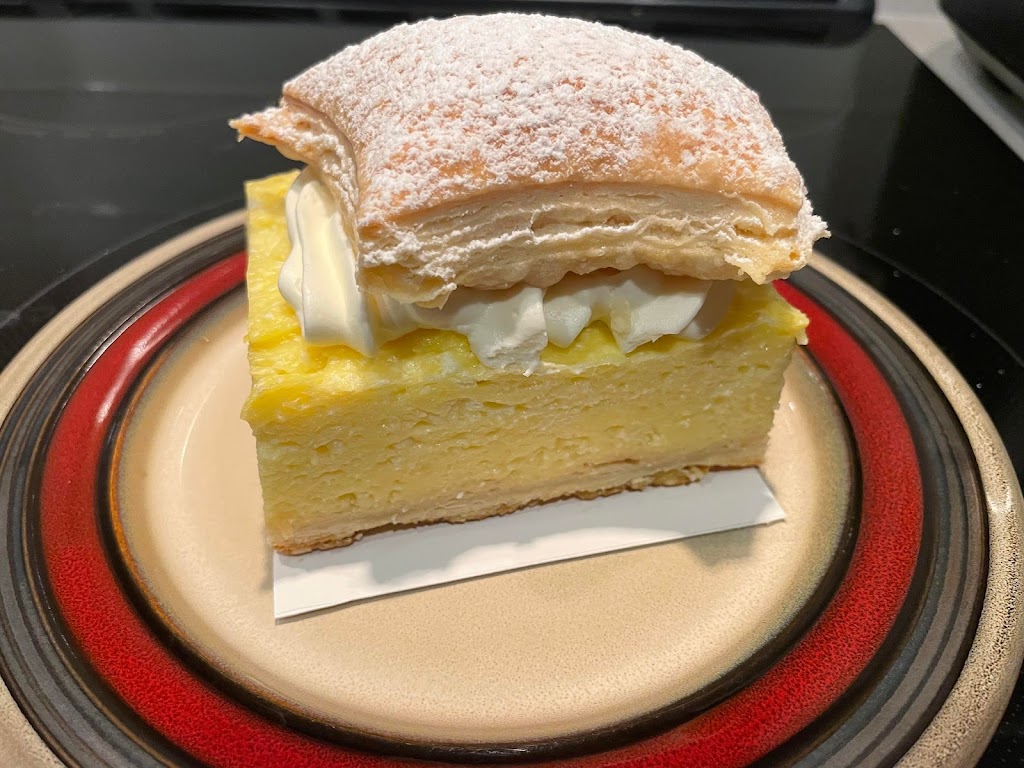 Manuelas Cakery | 81 Solutions Dr, Halifax, NS B3S 1R7, Canada | Phone: (902) 412-8236