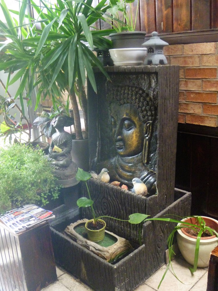 Thai Chef Cuisine | 233 Roncesvalles Ave, Toronto, ON M6R 2L6, Canada | Phone: (416) 915-0095
