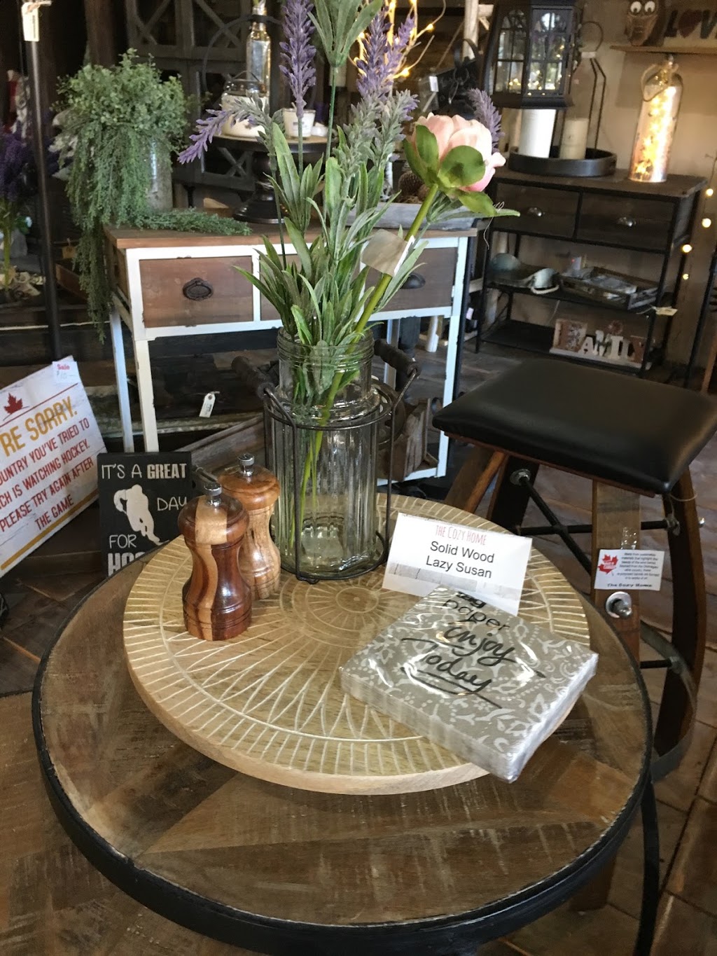The Cozy Home | 29 Queen St, Lakefield, ON K0L 2H0, Canada | Phone: (705) 651-1200
