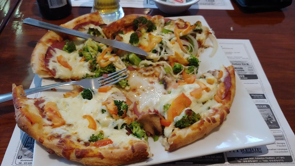 Restaurant Richmond Pizza | 187 Rue Principale Nord, Richmond, QC J0B 2H0, Canada | Phone: (819) 826-3769