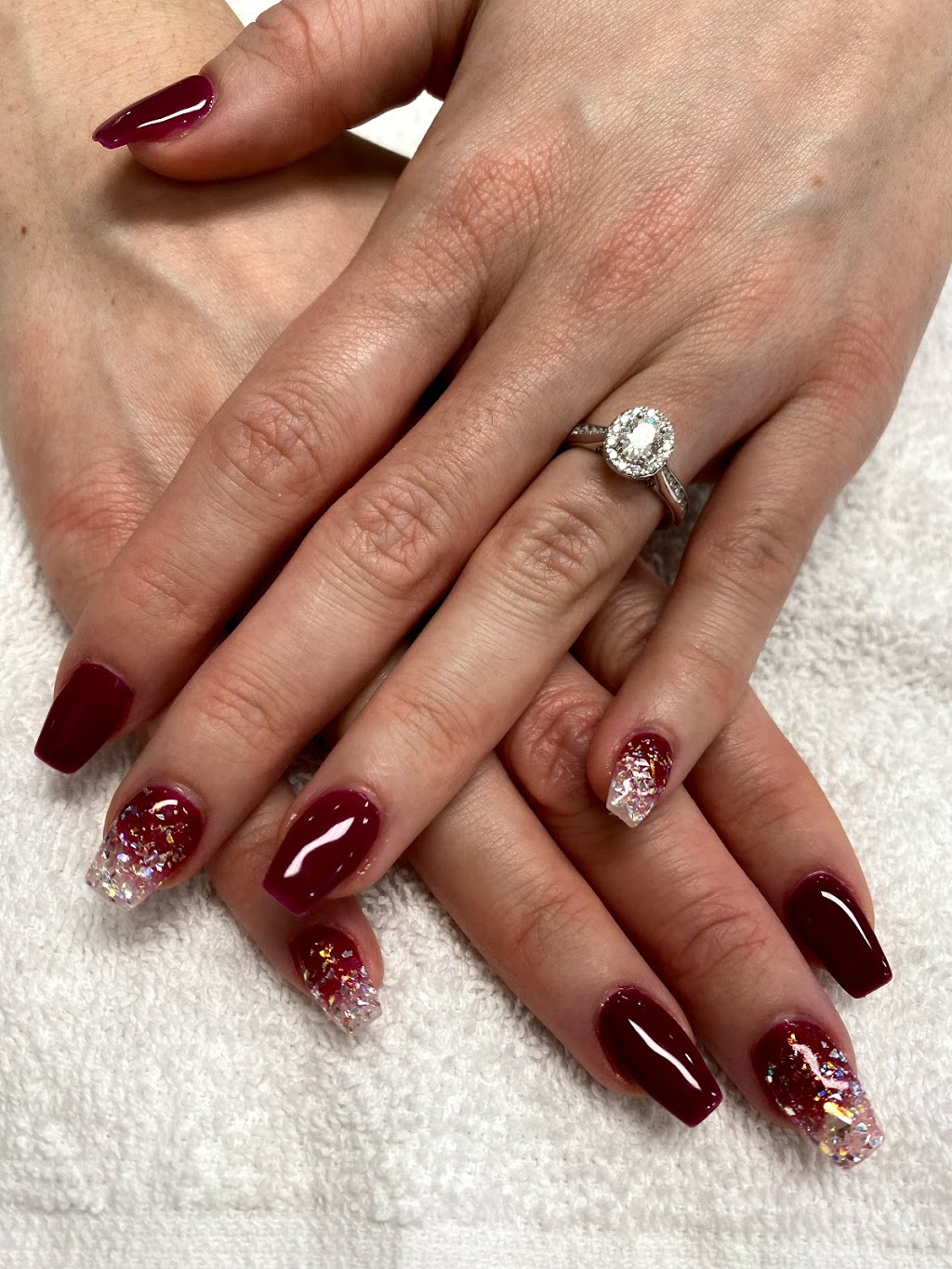 E&R nails salon | 15 Centennial Pkwy S, Hamilton, ON L8G 2B8, Canada | Phone: (289) 635-6864