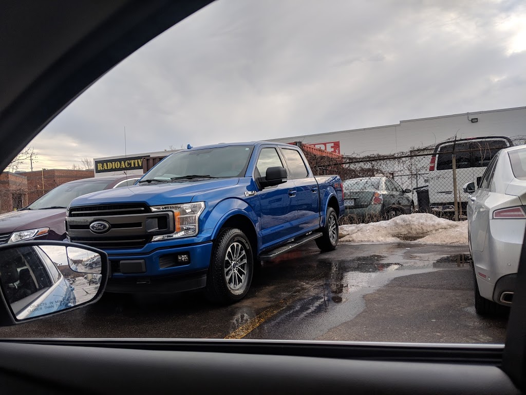 Terrace Ford Lincoln | 900 Walkers Line, Burlington, ON L7N 2G2, Canada | Phone: (905) 632-6252