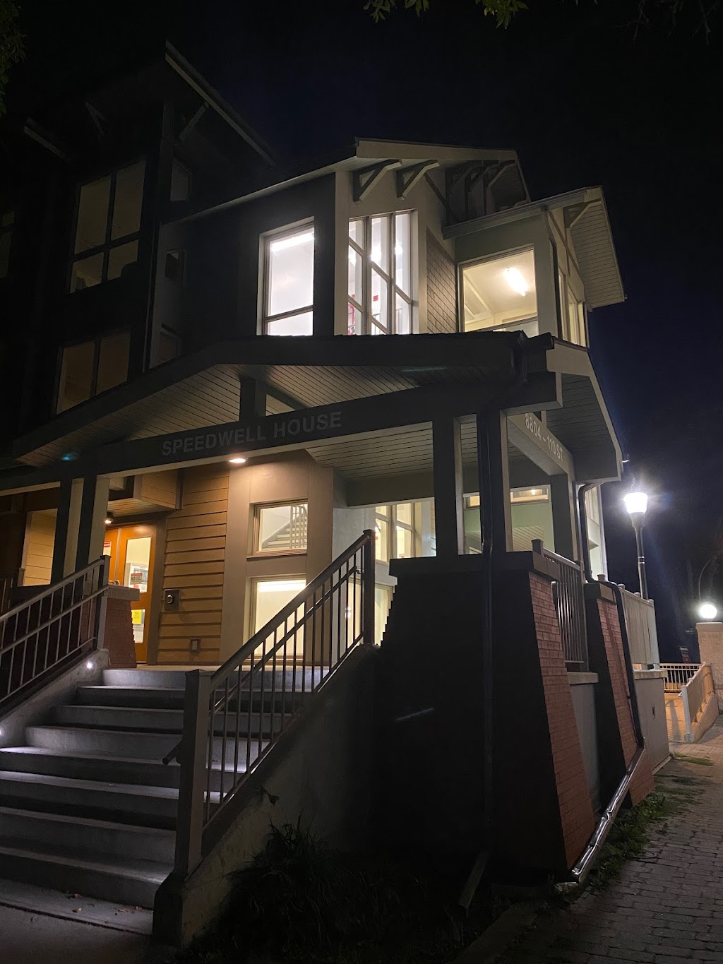 Graduate Residence | 87 Ave NW, Edmonton, AB T6G 0X7, Canada | Phone: (780) 492-3345