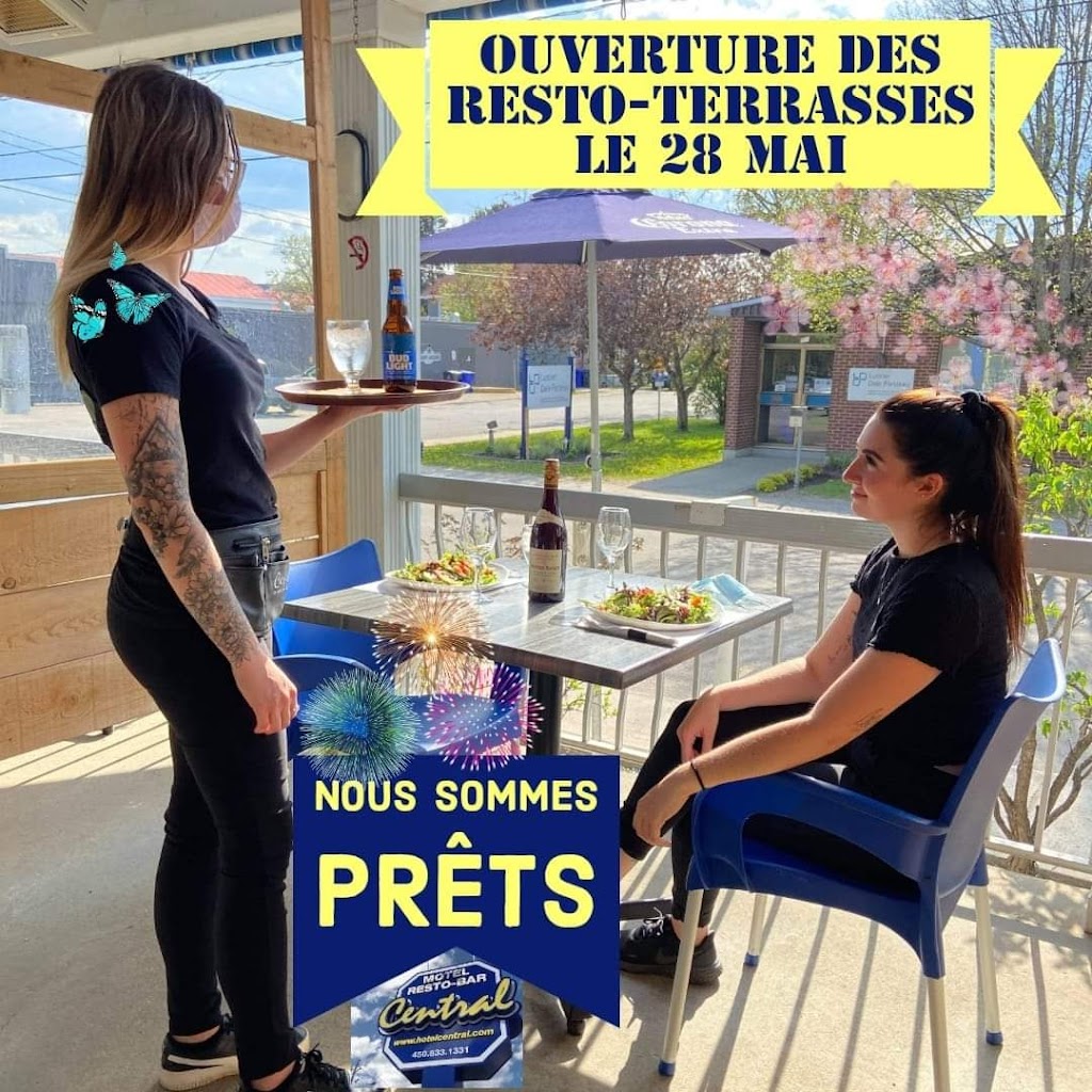 Hotel Central | 510 Rue Brassard, Saint-Michel-des-Saints, QC J0K 3B0, Canada | Phone: (450) 833-1331