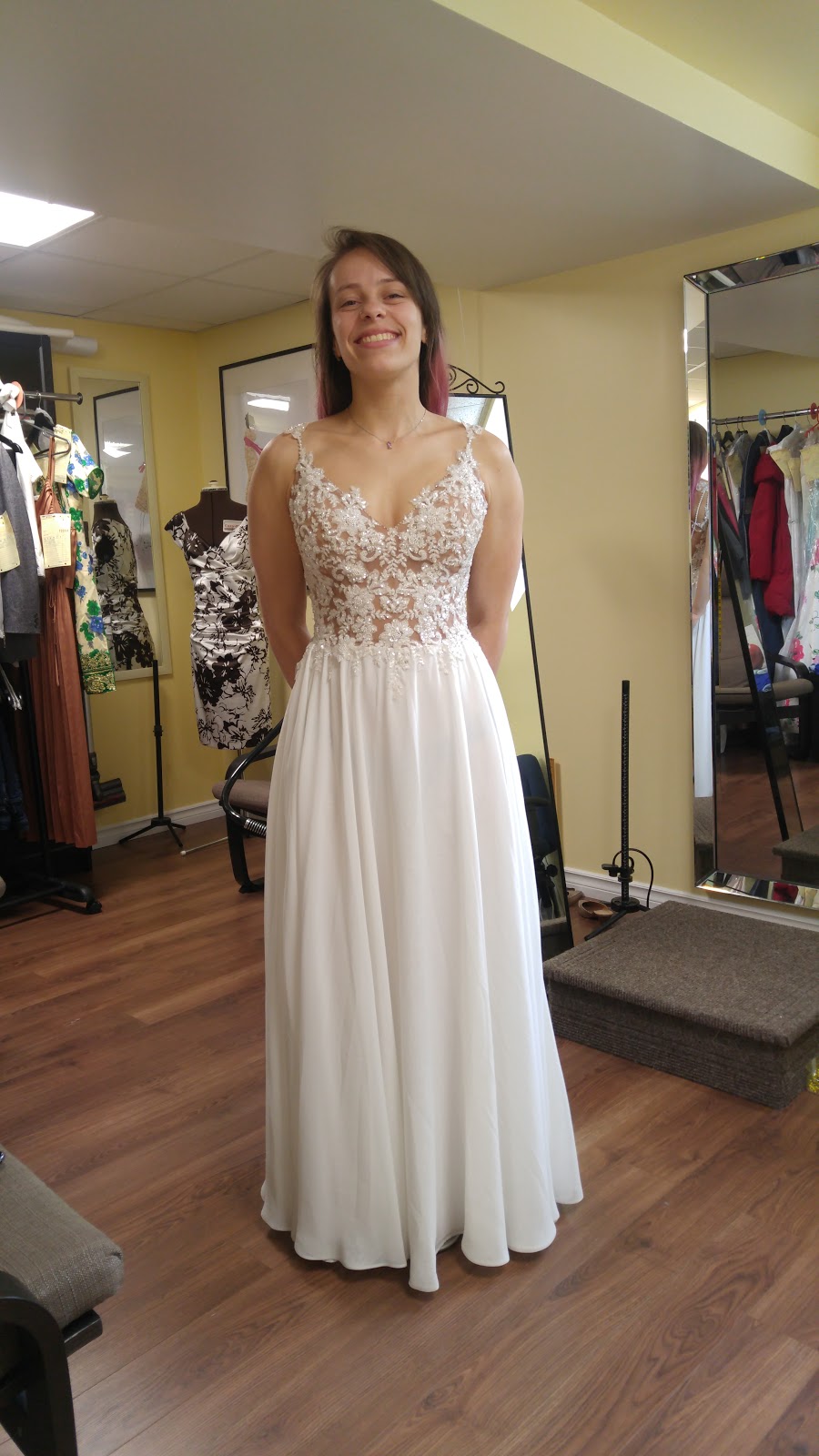 Irinas Alterations | 32 Kitchener, ON 1X5 Canada, Sophia Crescent, Kitchener, ON N2R 1X5, Canada | Phone: (519) 954-3040