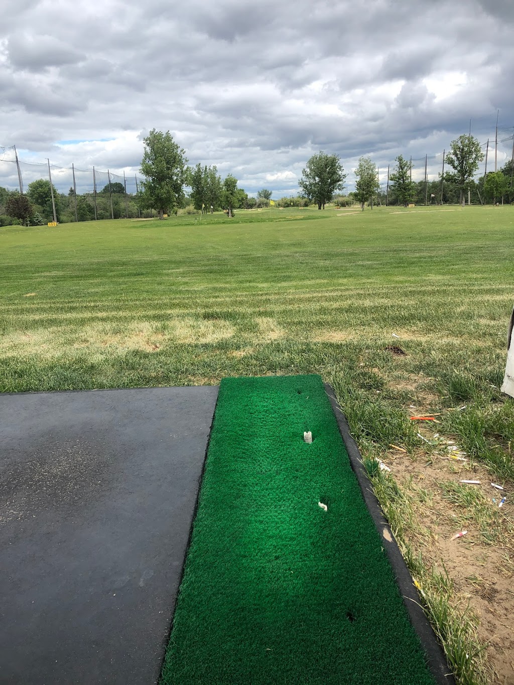 Hackers & Smackers Golf Driving Range | 921 Elmhurst Rd, Winnipeg, MB R3R 3X8, Canada | Phone: (204) 897-4747
