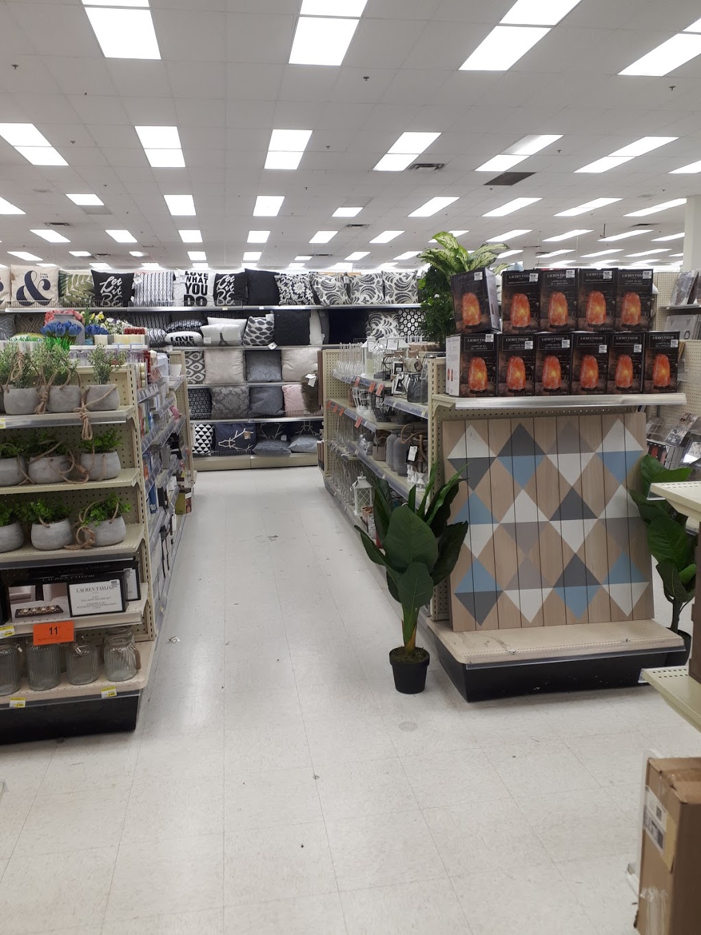 Hart | 7830 Boulevard Champlain, LaSalle, QC H8P 1B3, Canada | Phone: (514) 365-9650
