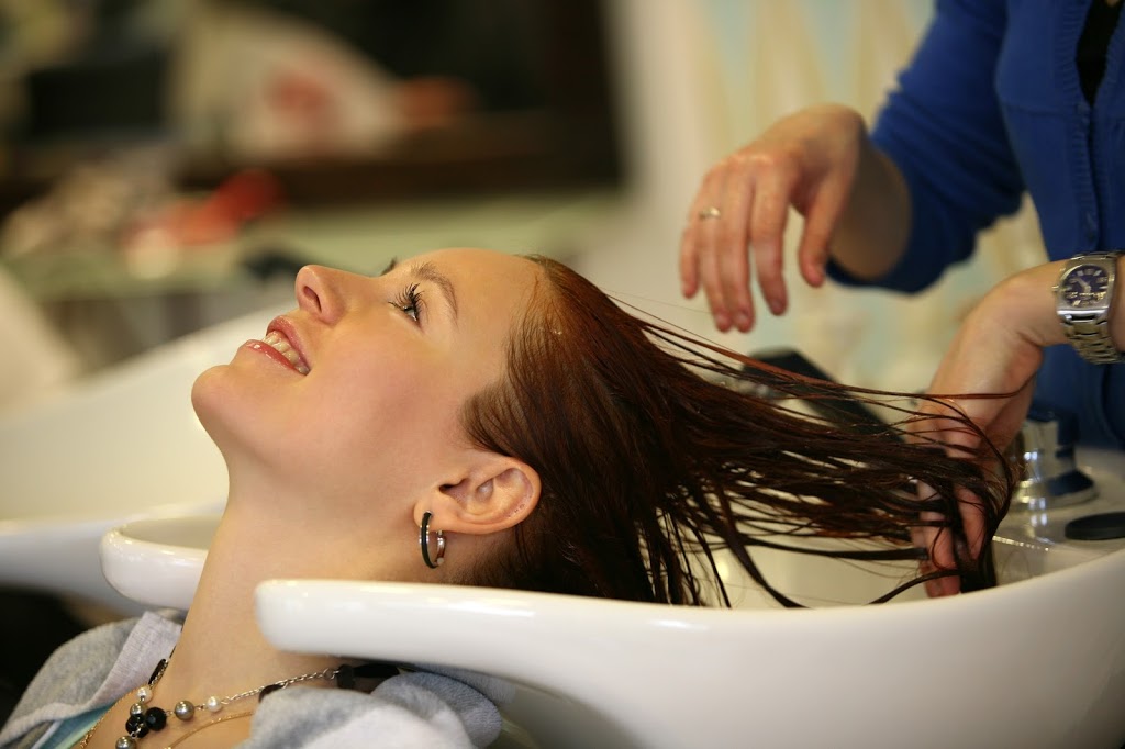 Josephs Coiffures - Ottawa Hair Salon | 1200 St Laurent Blvd #633, Ottawa, ON K1K 3B8, Canada | Phone: (613) 740-1200