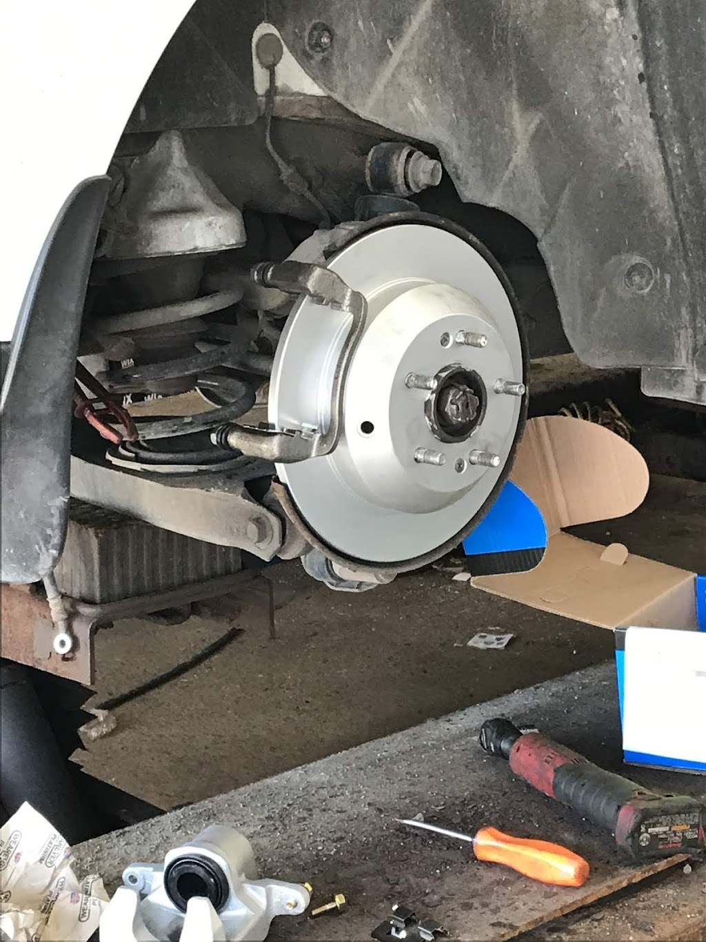 Wiarton Service Centre | 656 Berford St, Wiarton, ON N0H 2T0, Canada | Phone: (519) 534-0630