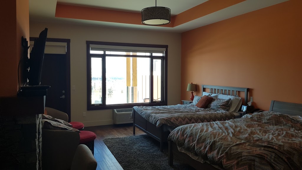 Hillcrest Farm Market B&B | 700 BC-33, Kelowna, BC V1X 7W4, Canada | Phone: (778) 840-8239