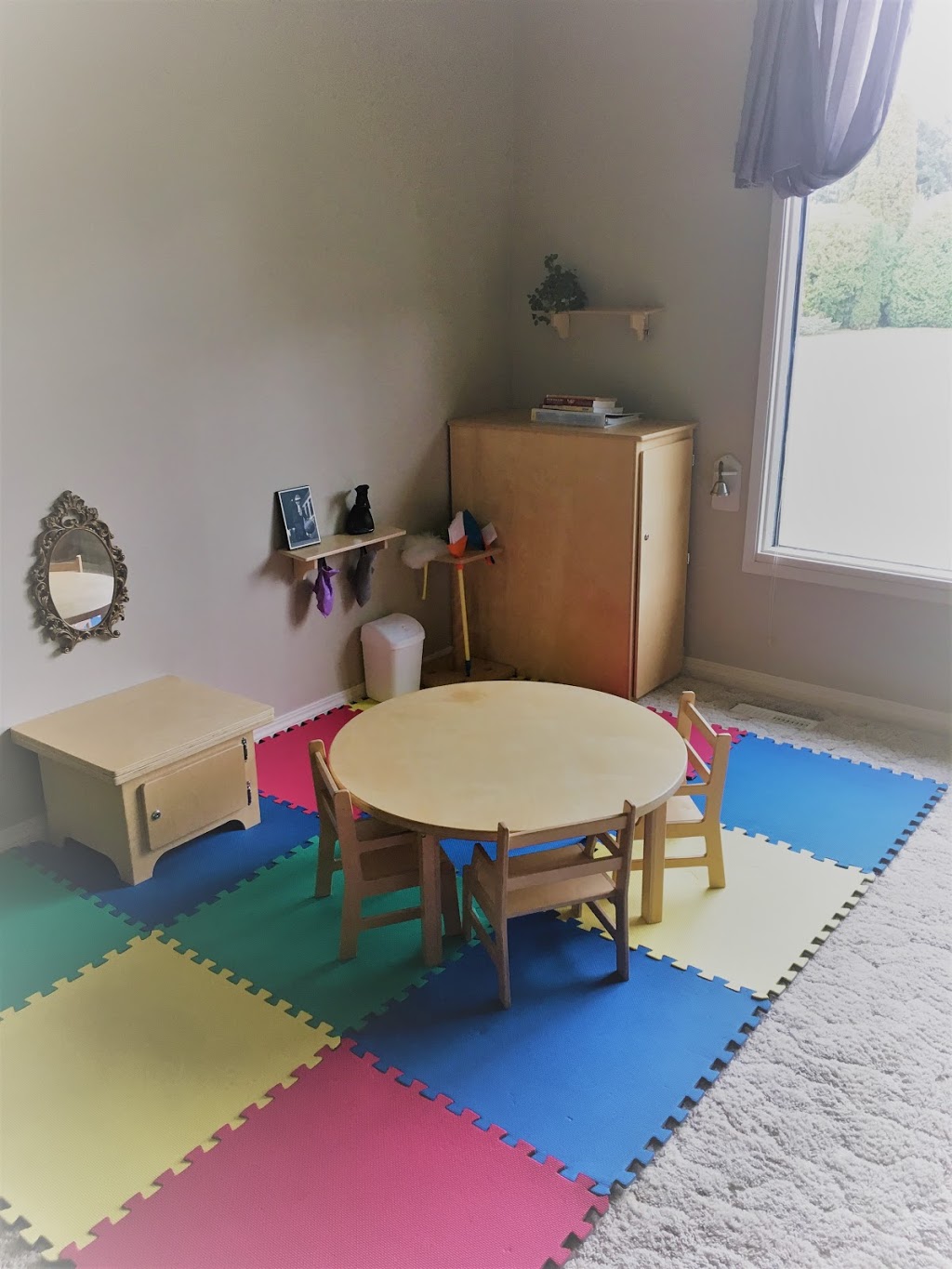 Newborn Montessori | 3919 Parkdale Rd, Saskatoon, SK S7H 5B3, Canada | Phone: (306) 477-1968