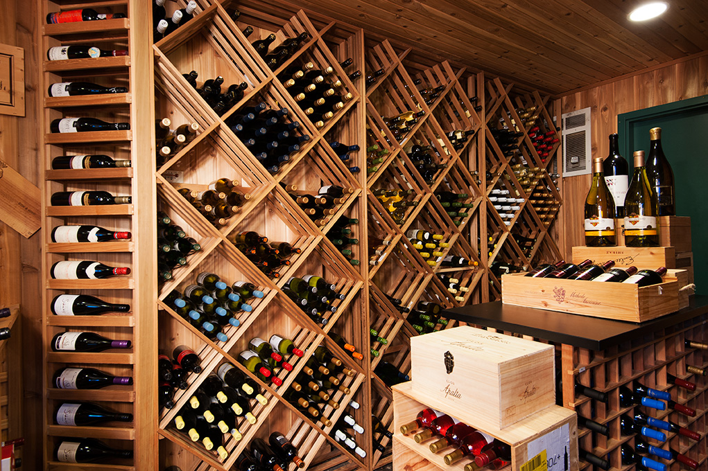 Cirque Restaurant And Bar | 5346 Highline Dr, Fernie, BC V0B 1M6, Canada | Phone: (250) 423-2056