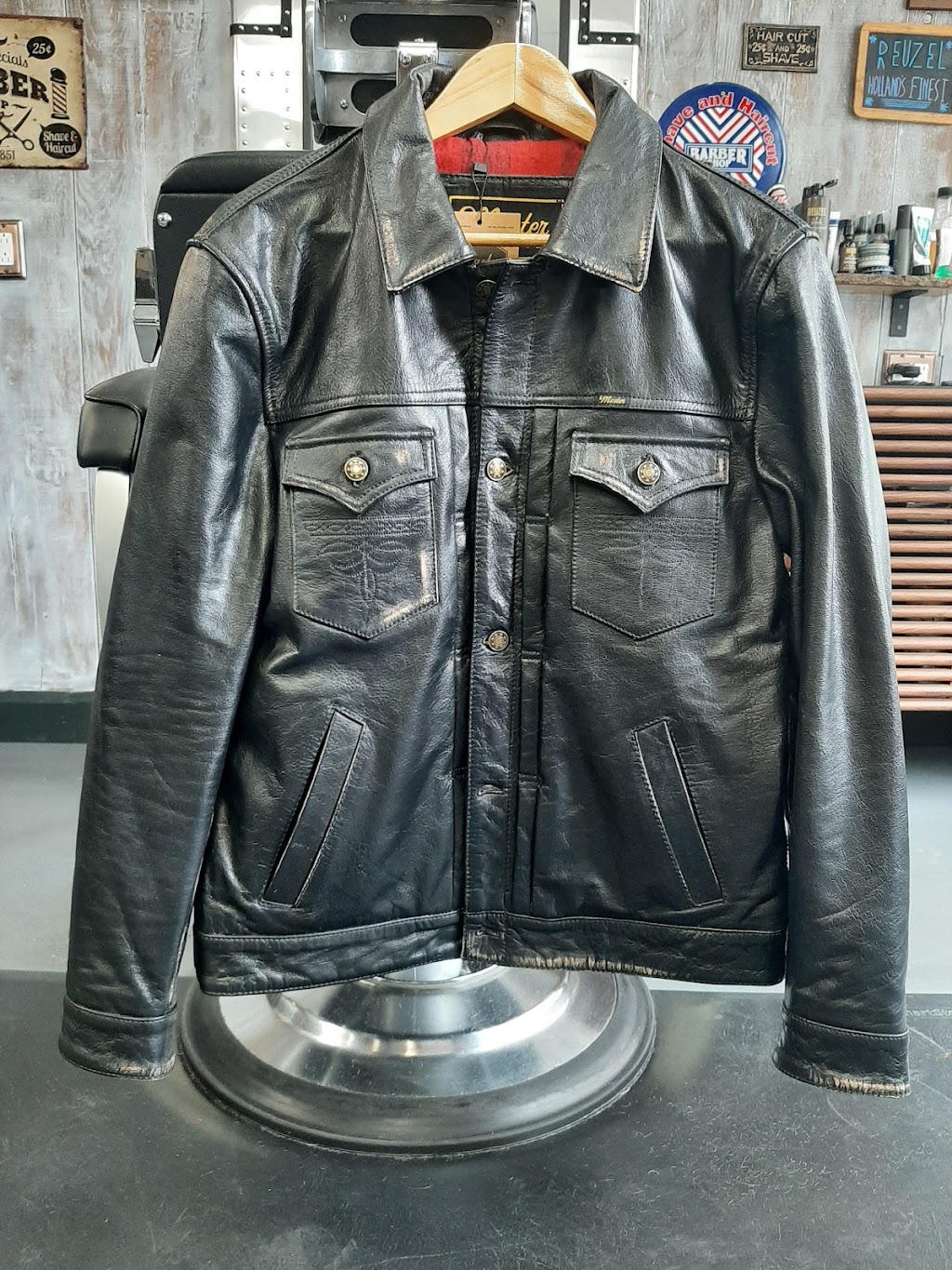 Canadian Beeseal Boutique | 3818 Rue Principale, Dunham, QC J0E 1M0, Canada | Phone: (450) 295-1212