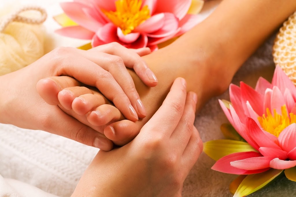 Foot massage and reflexology | 3519 Innes Rd, Orléans, ON K1C 1T1, Canada | Phone: (613) 841-1110