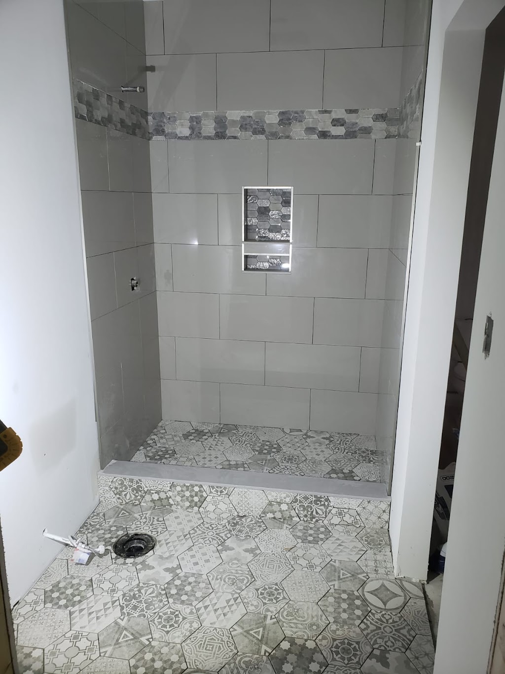 Globus Renovations Inc | 279 Craigleith Dr, Waterloo, ON N2M 5B4, Canada | Phone: (519) 722-0921