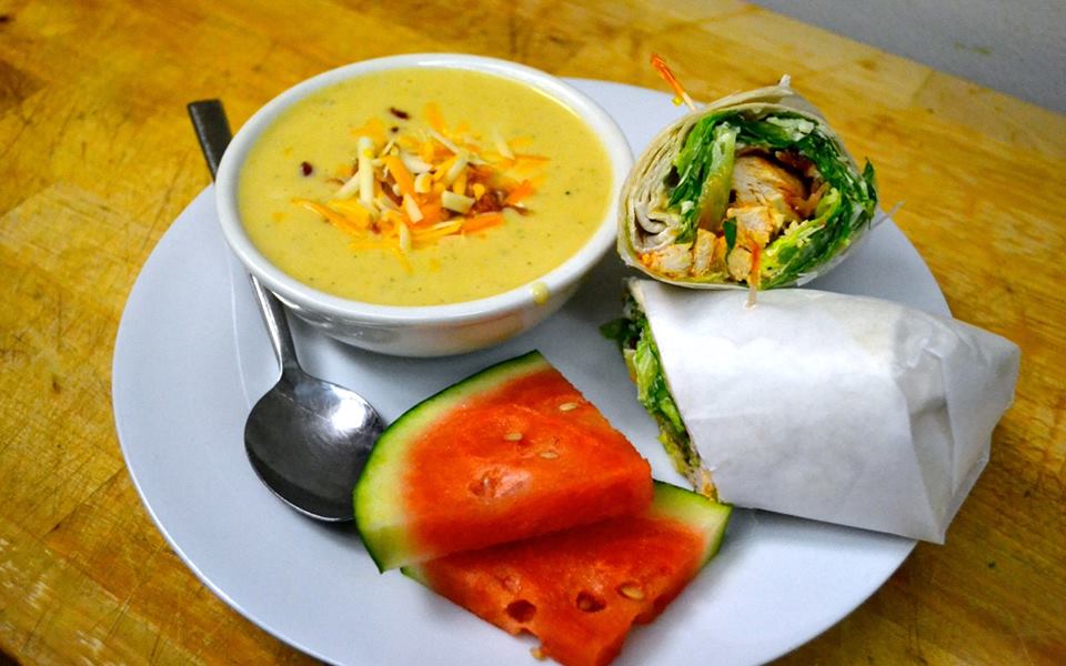 Zees Bistro | 773 St Clair St, Chatham, ON N7M 5J7, Canada | Phone: (519) 351-4468
