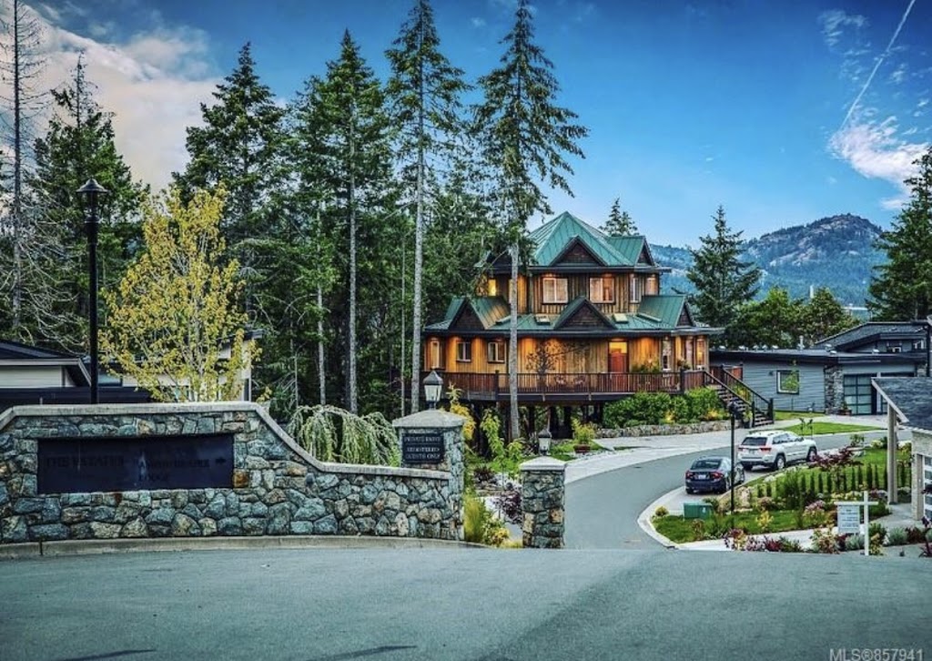 designHouse Salon The Treehouse | 2042 Rivers Xing, Victoria, BC V9B 6R6, Canada | Phone: (778) 433-4393
