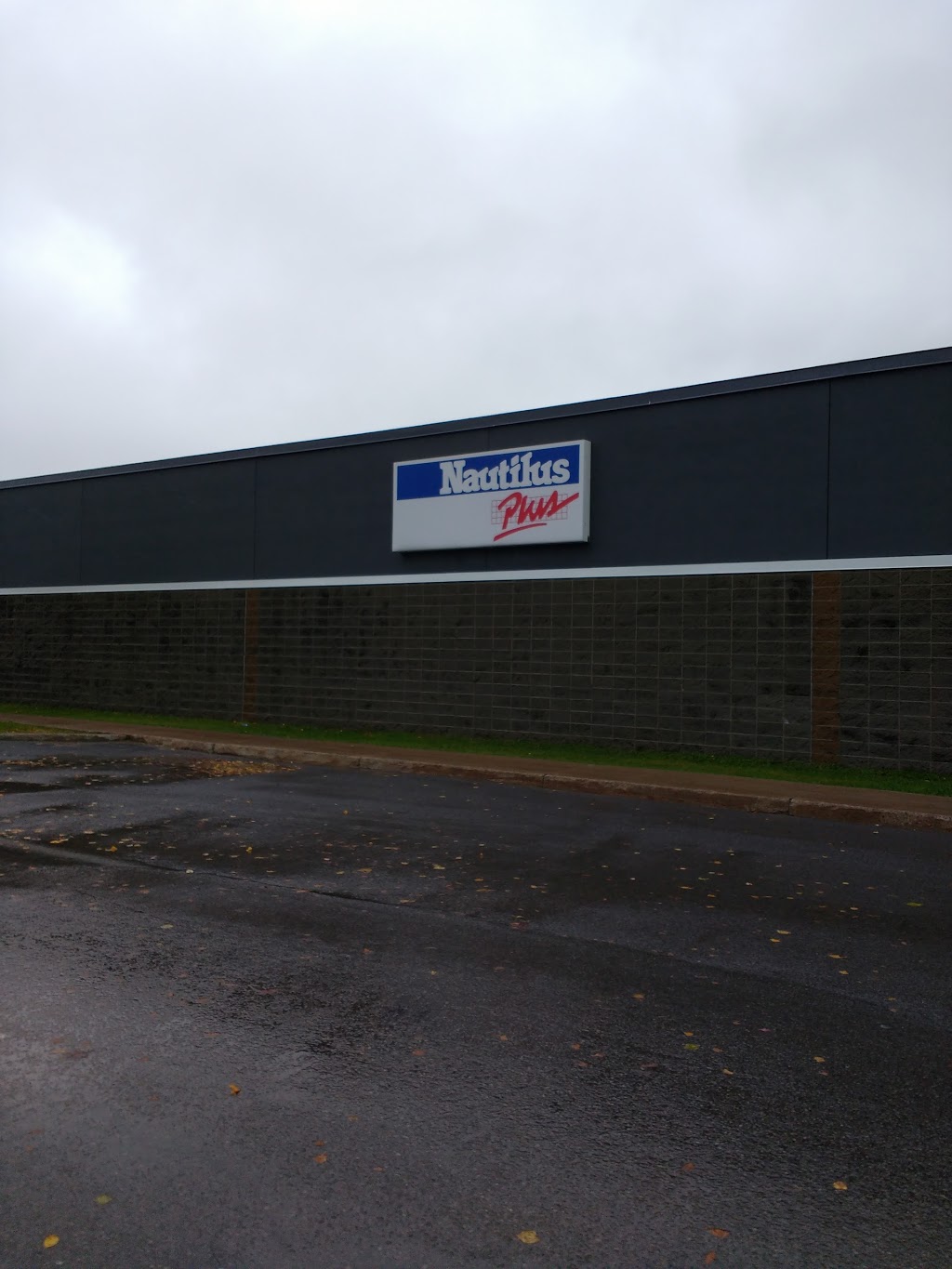 Nautilus Plus St-Romuald | 940 Chemin du Sault, Saint-Romuald, QC G6W 5M6, Canada | Phone: (418) 380-8988