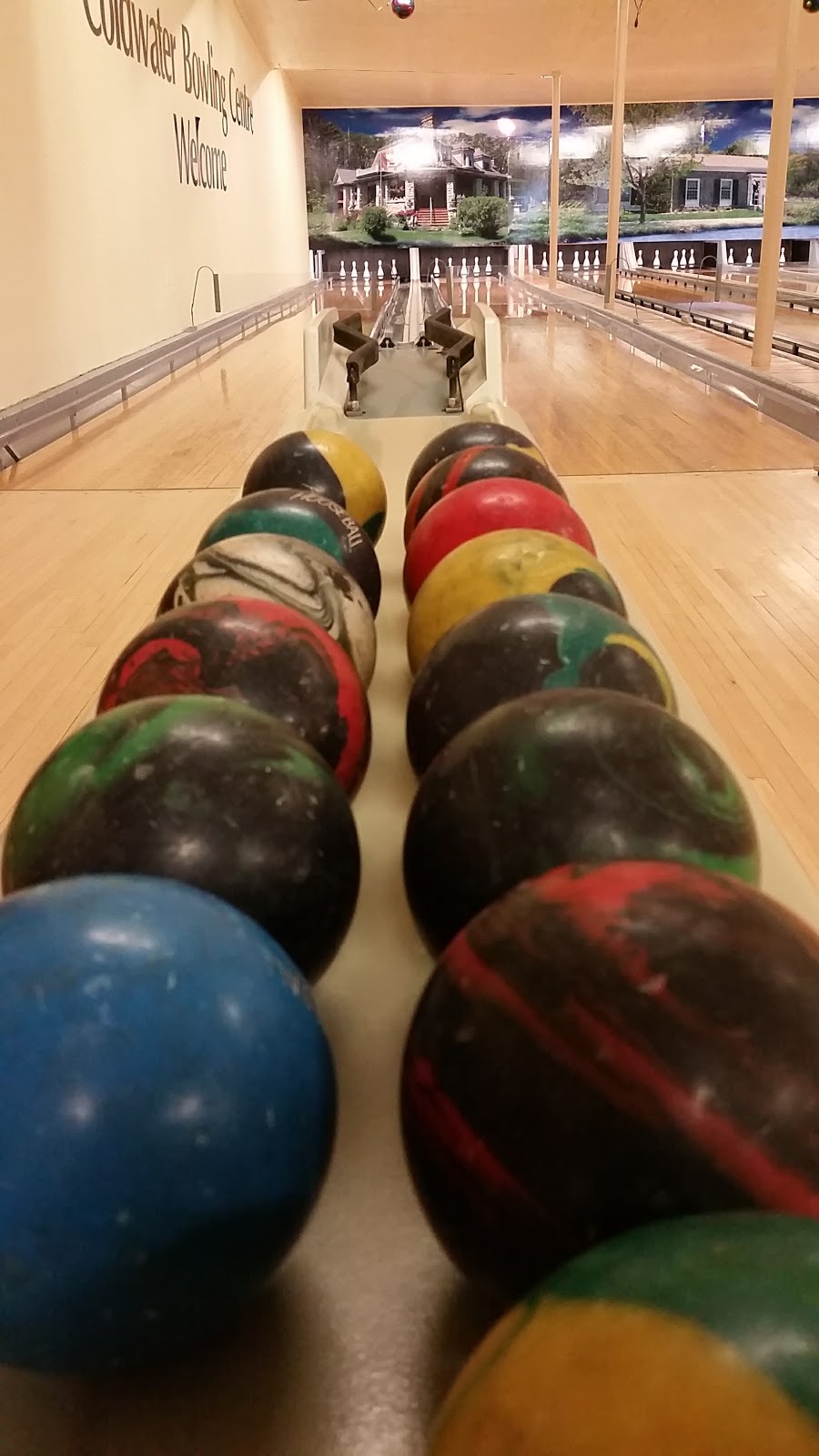 Coldwater Bowling Centre | bowling alley | 19 Michael Anne Dr, Coldwater, ON L0K 1E0, Canada | 7056863321 OR +1 705-686-3321