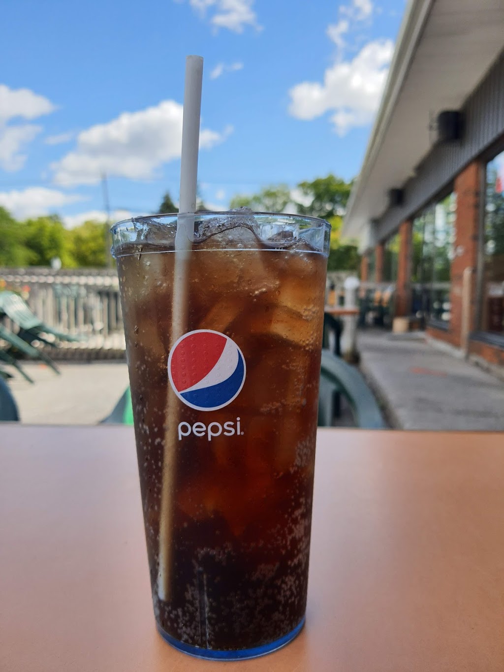 Georges Bar & Grill | 2858 Munster Rd, Ottawa, ON K0A 3P0, Canada | Phone: (613) 838-2521