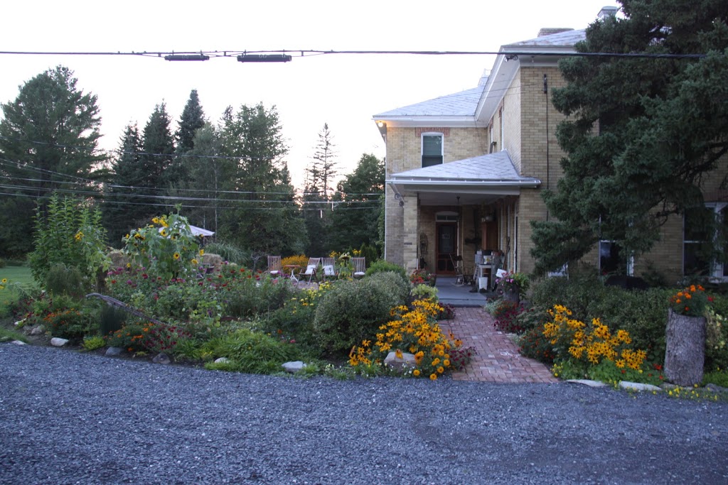 Auberge Manoir Taylor Manor | 540 Route Taylor, St-Georges, Beauce, QC G5Y 5C2, Canada | Phone: (418) 228-7329