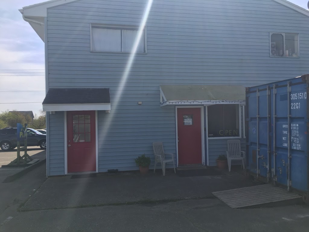 Point Roberts Parcel Service | 1480 Gulf Rd, Point Roberts, WA 98281, USA | Phone: (360) 945-4121