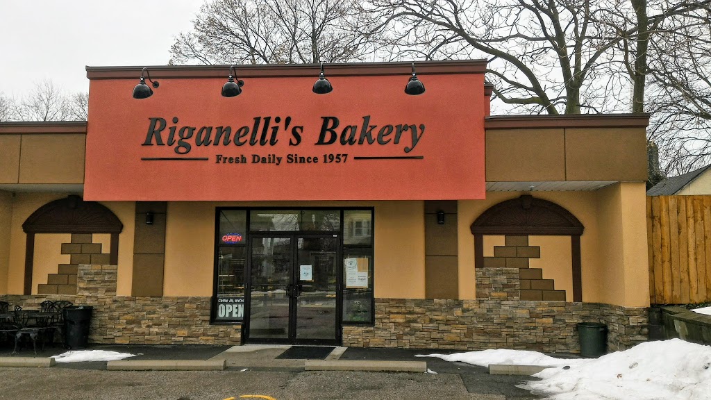 Riganellis Bakery Ltd | 16 Ormond St S, Thorold, ON L2V 1Y1, Canada | Phone: (905) 227-1156