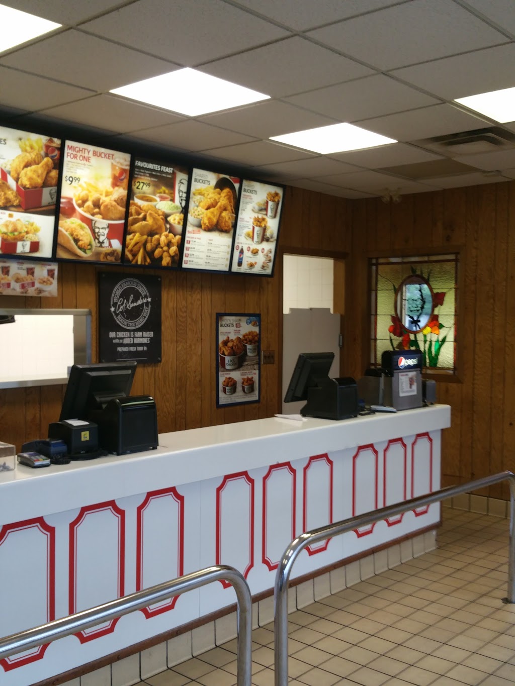 KFC | 623 Niagara St, Welland, ON L3C 1L9, Canada | Phone: (905) 734-7796