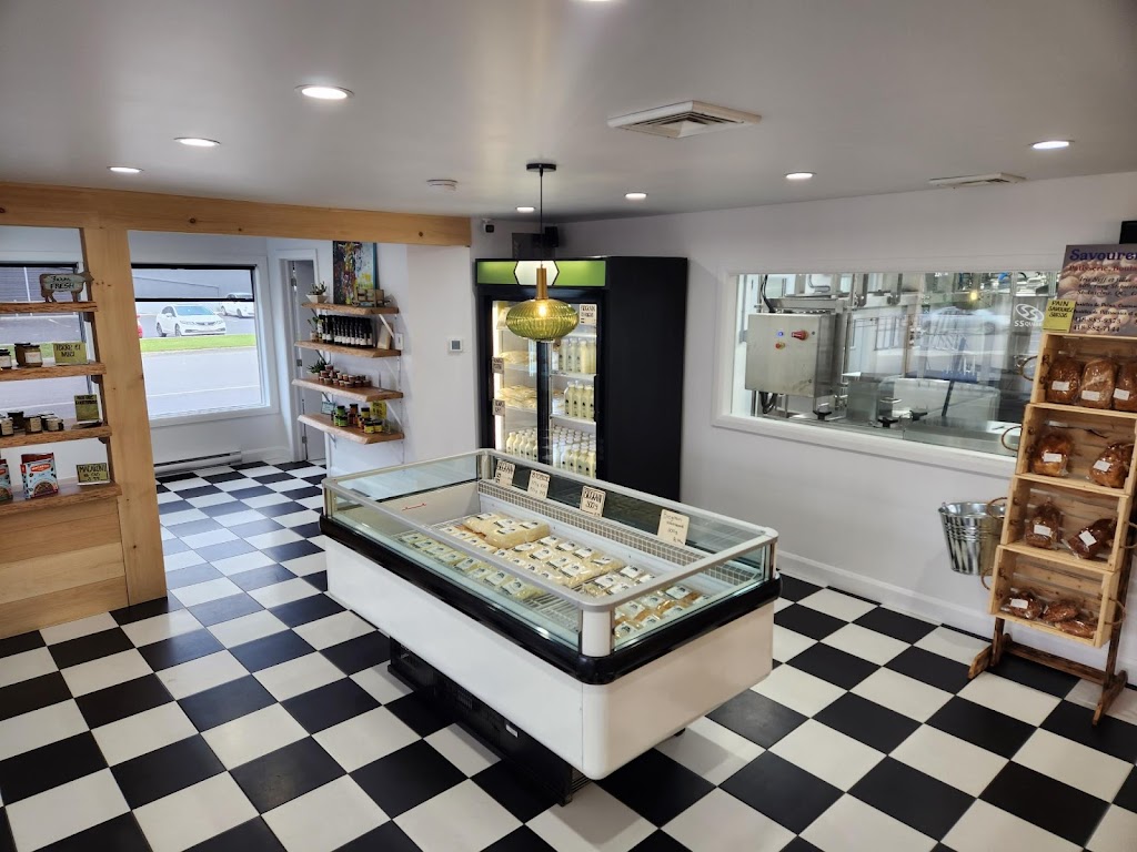 Allen - Fromagerie & Laiterie Biologique | 640 Rte Bégin, Saint-Anselme, QC G0R 2N0, Canada | Phone: (418) 885-4839