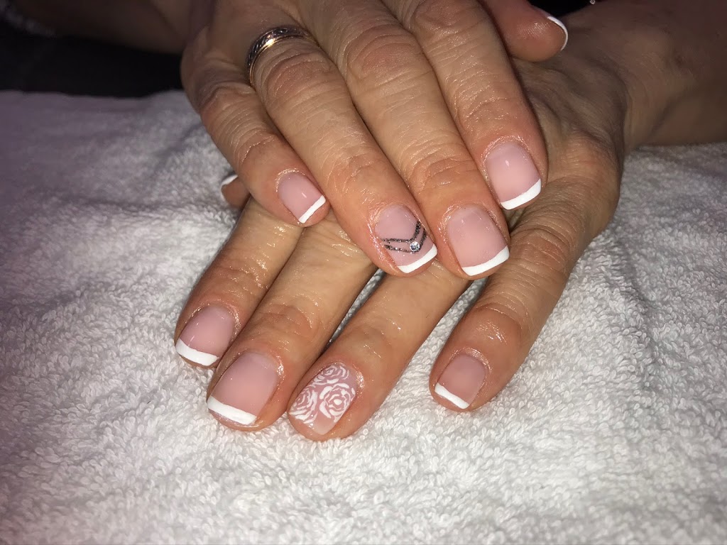 Ongles ile des soeurs a domicile | 199 Rue de la Rotonde #2601, Verdun, QC H3E 1Y1, Canada | Phone: (438) 521-4099