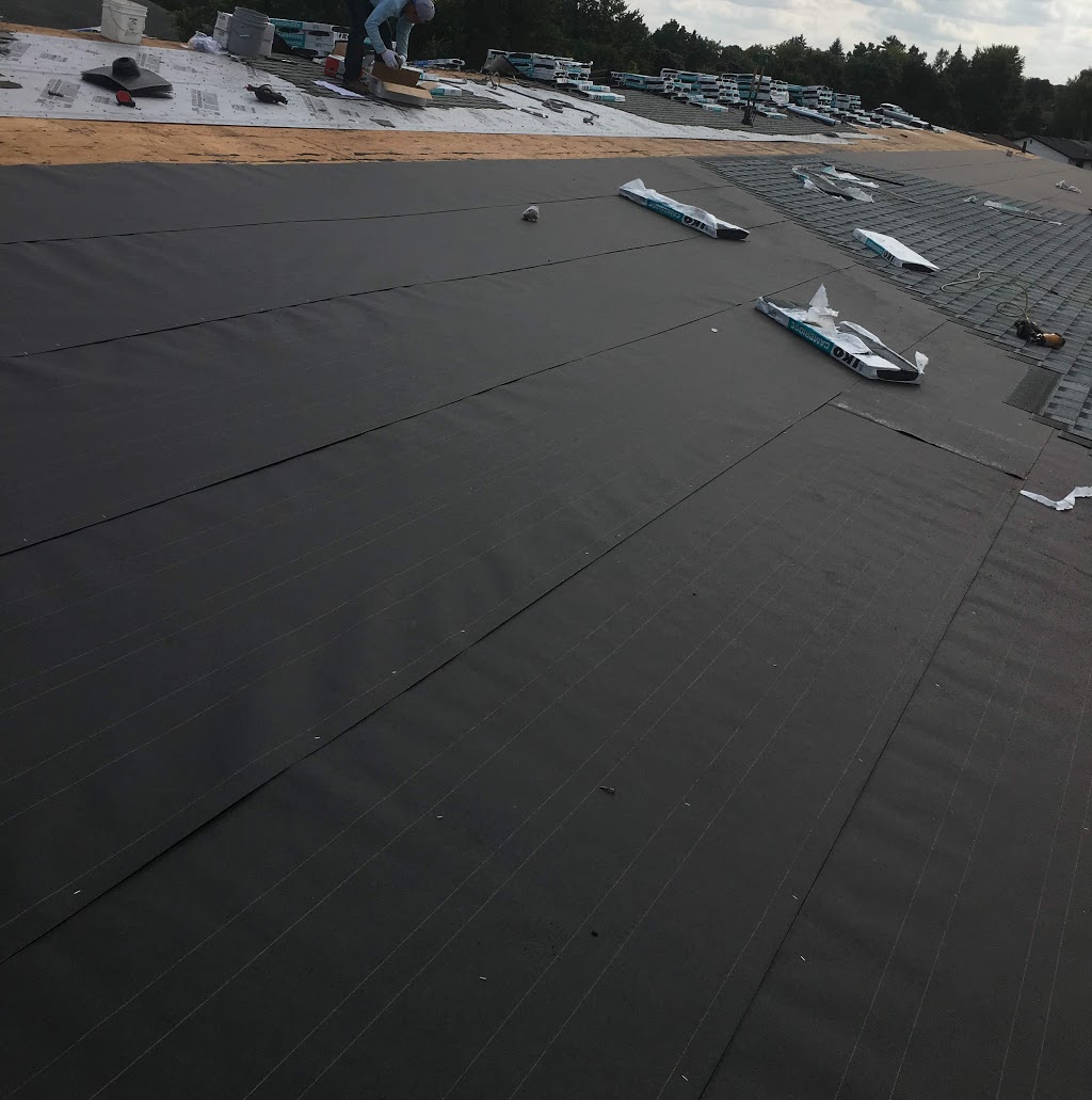 Royal family roofing | 122 Brookmill Blvd, Scarborough, ON M1W 2K5, Canada | Phone: (647) 968-5801