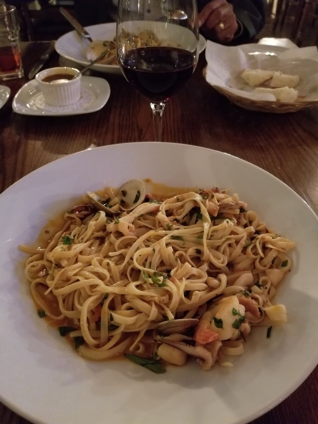 Restaurant La Vita | 1039 Boulevard des Laurentides, Laval, QC H7G 2W2, Canada | Phone: (450) 933-9881