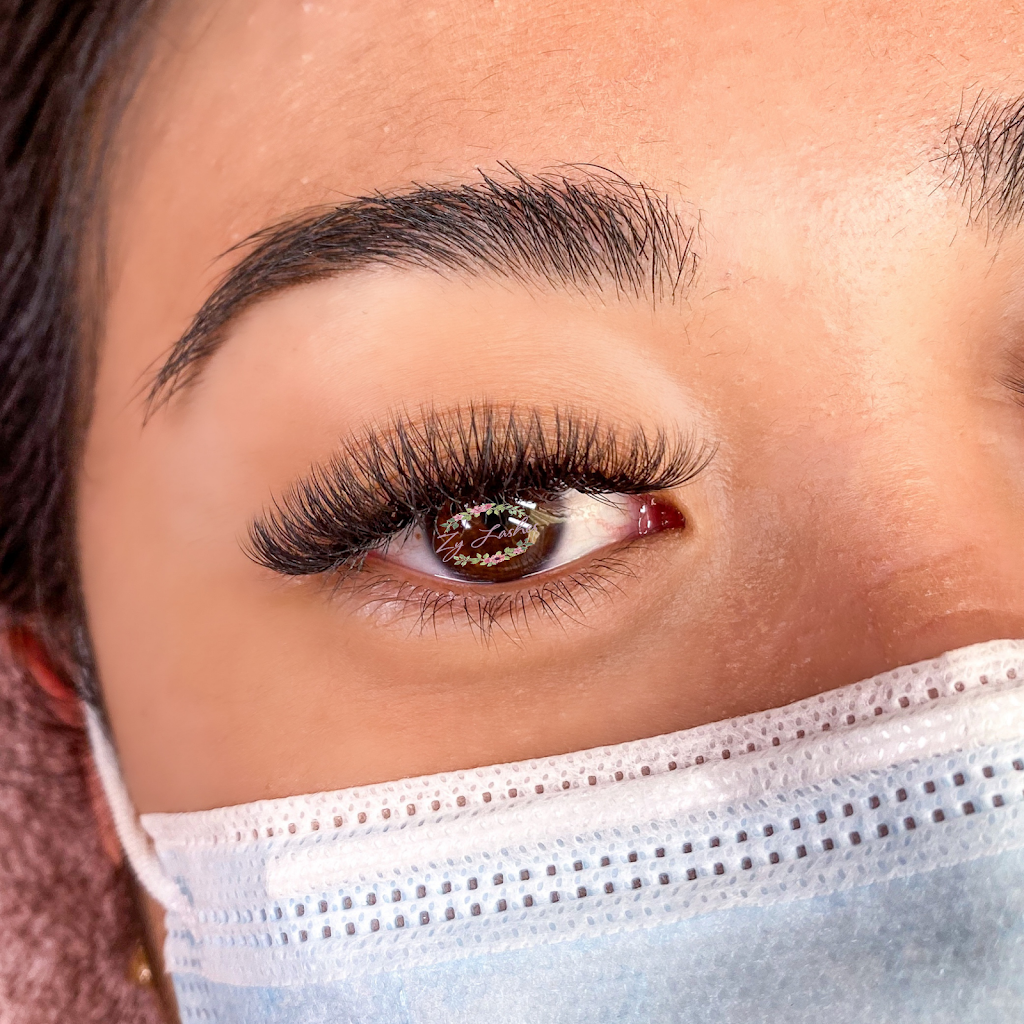 Zy Lashes | 20 Hainford St, Scarborough, ON M1E 4Y5, Canada | Phone: (647) 778-3449