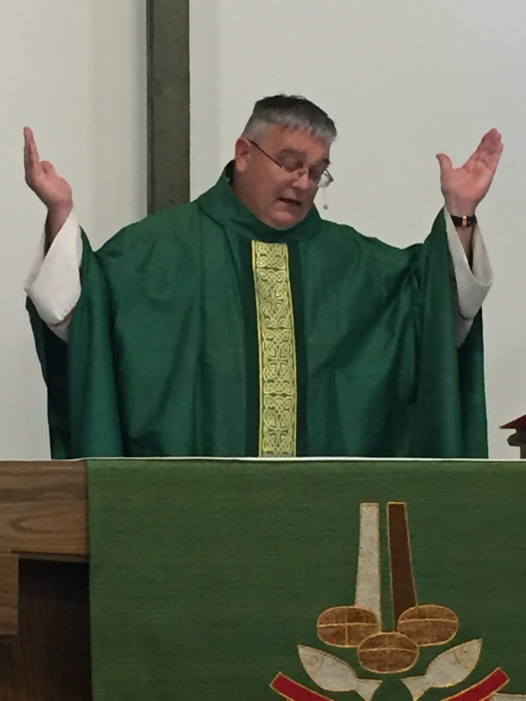 Holy Cross Lutheran Church | 3455 Lakeshore Rd, Burlington, ON L7N 1B5, Canada | Phone: (905) 637-2741