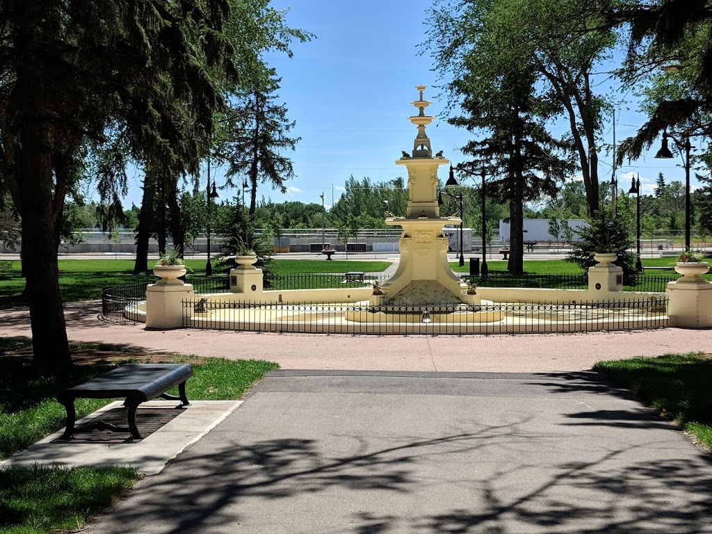 Confederation Park | 1700 Elphinstone St, Regina, SK S4P 2Z6, Canada | Phone: (306) 777-7000