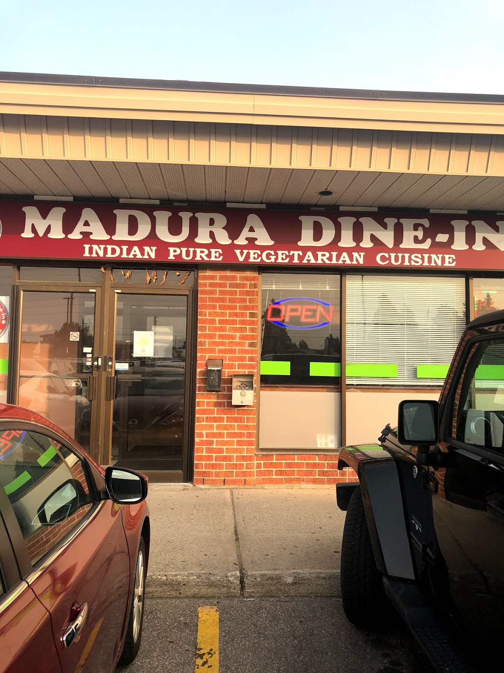 Madura Dine-In | restaurant | 235 Bayly St W Unit 14, Ajax, ON L1S 3K3, Canada | 2896088388 OR +1 289-608-8388