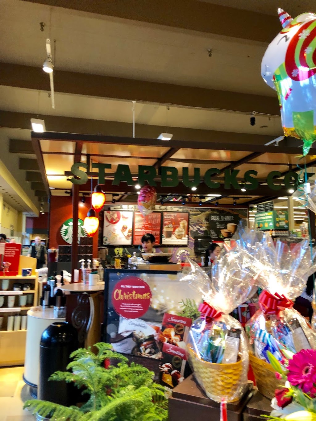 Starbucks | 990 West 25 Avenue Safeway Grocery Store, Vancouver, BC V5Z 2E2, Canada | Phone: (604) 733-0073