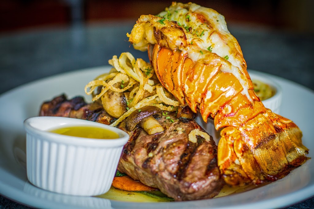 Old Bank Bistro | 41 Jarvis St, Fort Erie, ON L2A 2S4, Canada | Phone: (905) 994-9222