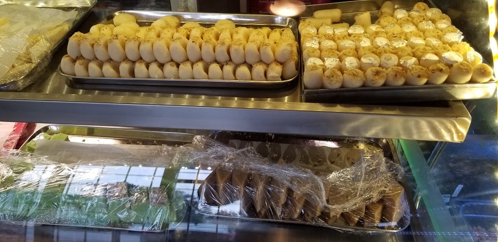 Kamal Sweets & Tandoori Hut Ltd | 6977 128 St, Surrey, BC V3W 4E1, Canada | Phone: (604) 598-1238