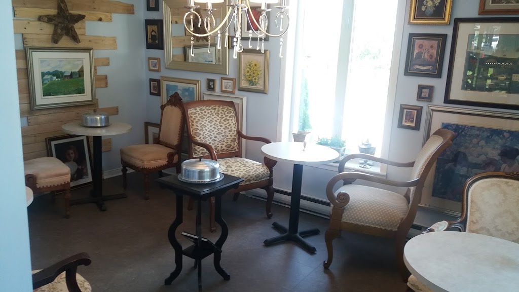 Au Coeur du Pain | 154 QC-222, Racine, QC J0E 1Y0, Canada | Phone: (819) 933-9888