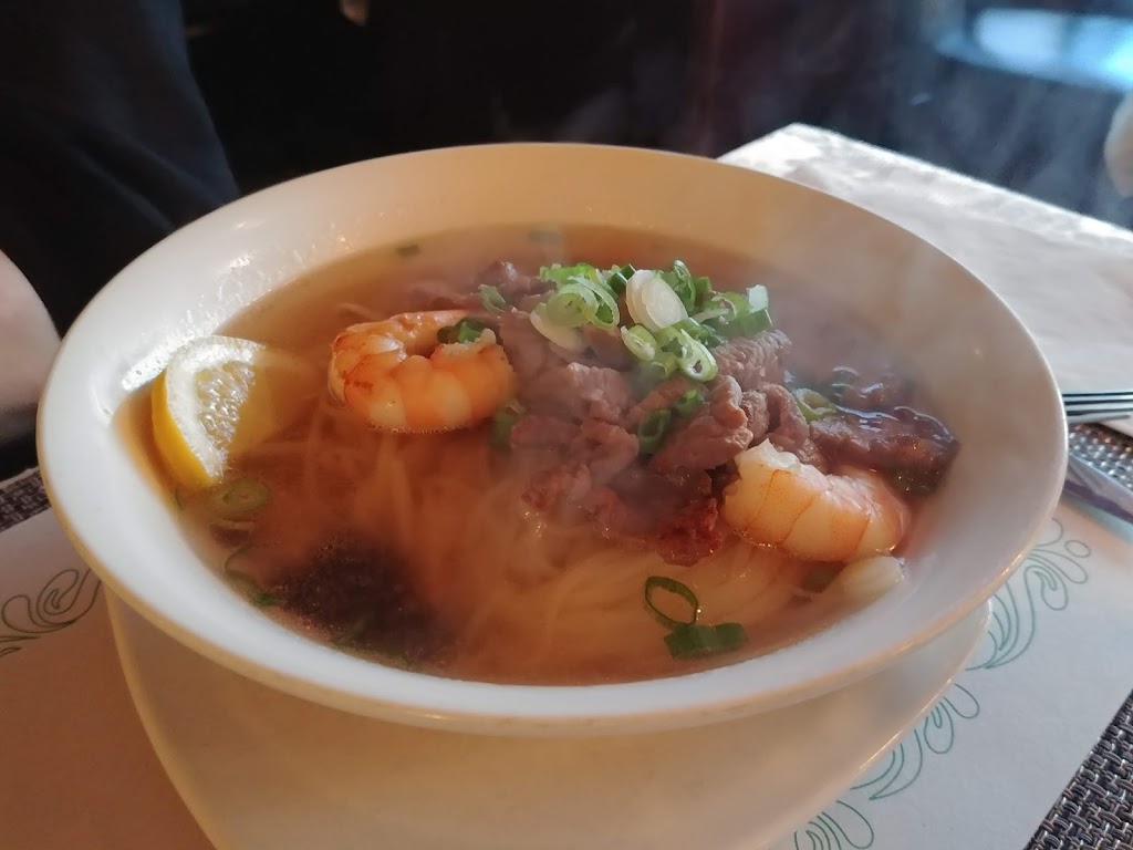 Restaurant Fleurs dAsie | 876 Boulevard Sir-Wilfrid-Laurier, Mont-Saint-Hilaire, QC J3H 6B7, Canada | Phone: (450) 467-8150