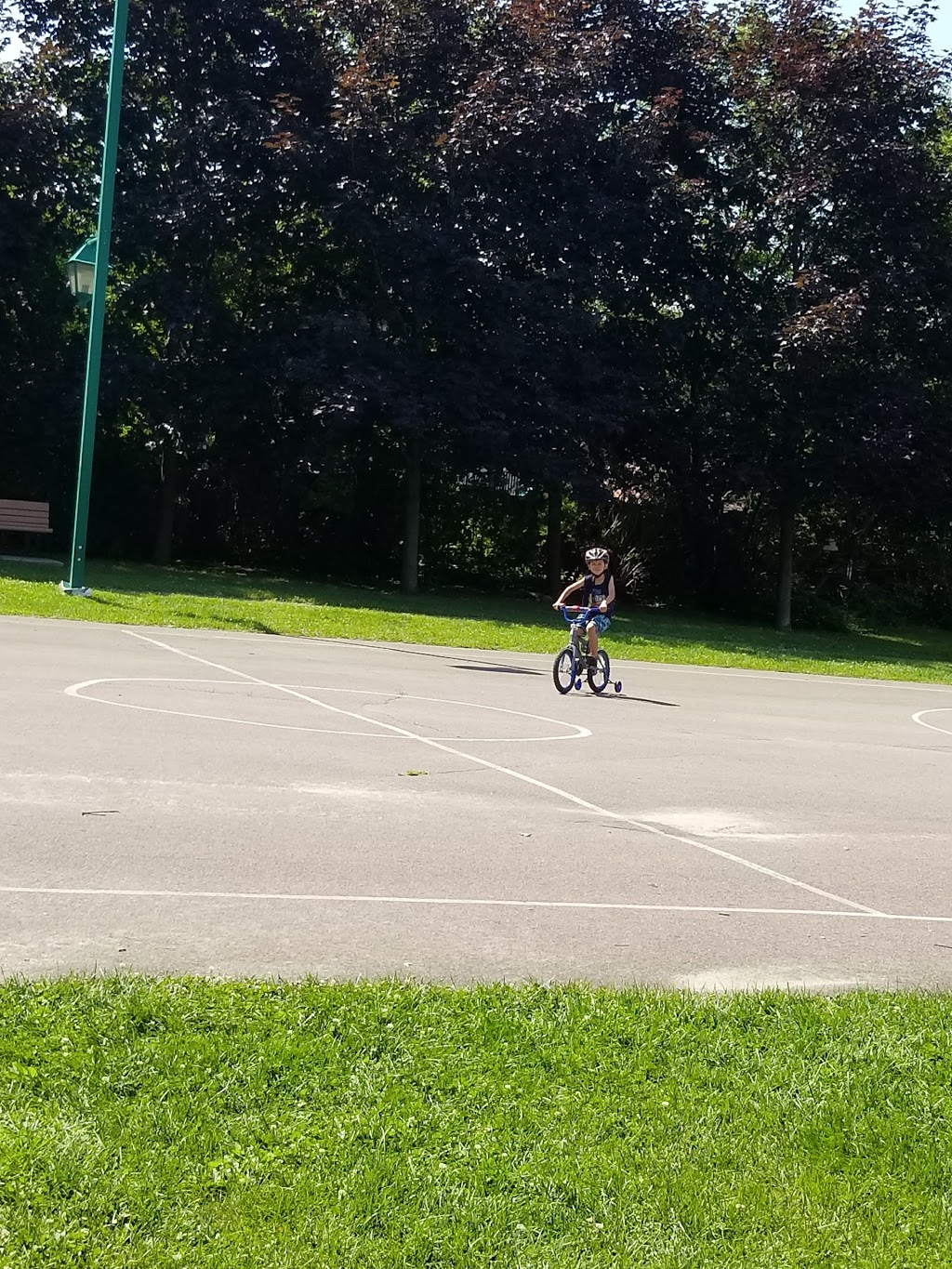Parc des Mésanges | 625 Avenue Ampère, Laval, QC H7N, Canada