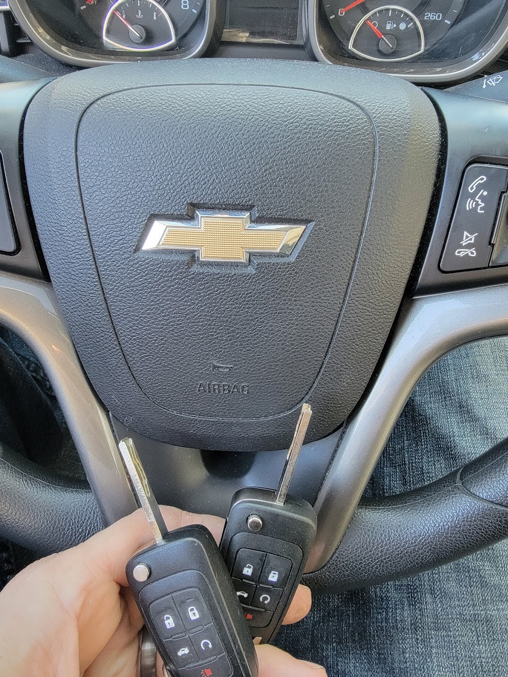 Joe Leies Lock and Key | 706 Waterloo St, Mount Forest, ON N0G 2L3, Canada | Phone: (519) 323-5469