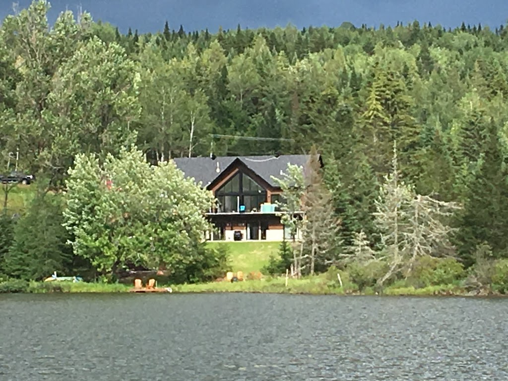Domaine Valcartier sur le Lac | 1327 5e Av, Saint-Gabriel-de-Valcartier, QC G0A 4S0, Canada | Phone: (418) 265-2410