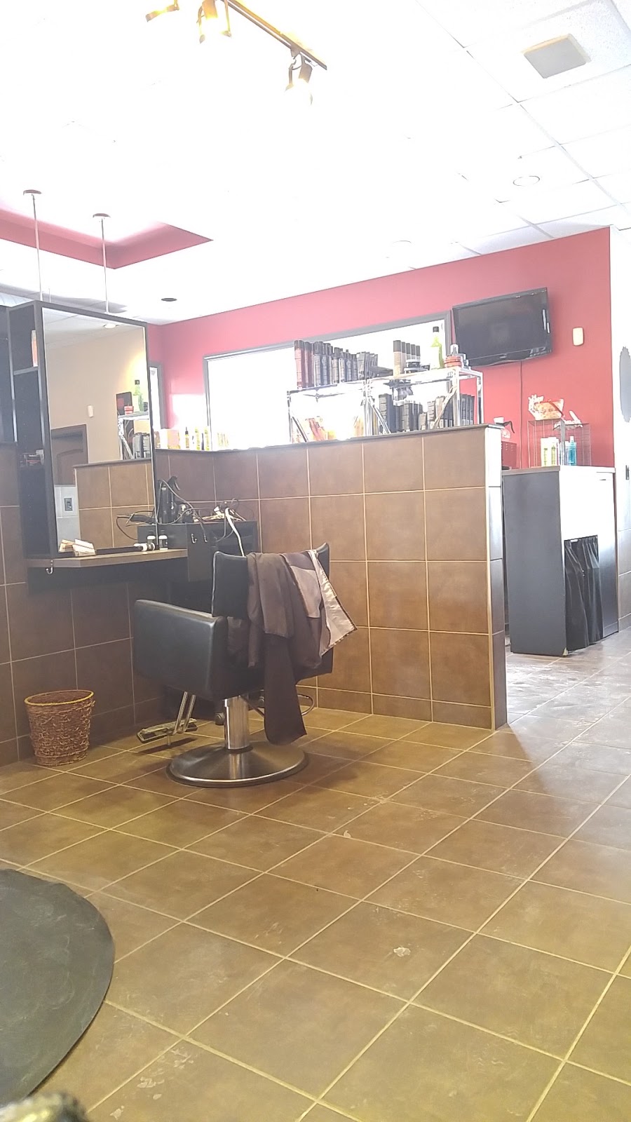 Coiffure G L Inc ( Maintenant Le Salon J) | 889 Bd du Curé-Labelle, Blainville, QC J7C 2L3, Canada | Phone: (450) 437-4919