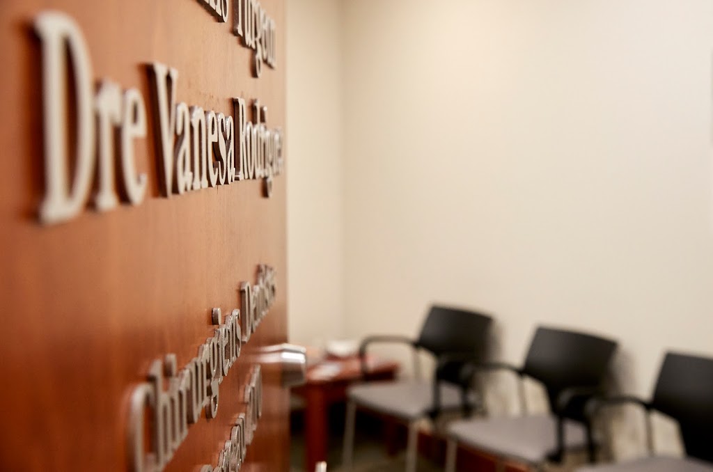 Santé Dentaire VMR | 3333 Boulevard Graham # 210, Mont-Royal, QC H3R 3L5, Canada | Phone: (514) 738-8934